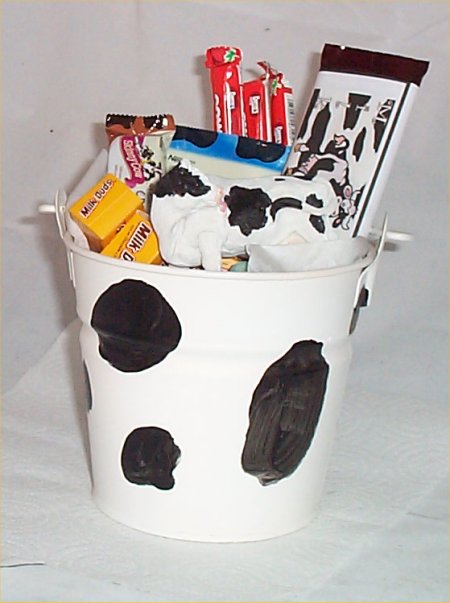 Cow Gift Basket Tin Bucket Cow Tails Candy Chocolate Figurine | eBay