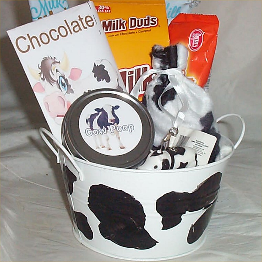 Cow Gift Basket Hot Chocolate Key Chain Spotted Bag Hard Candy Tails ...