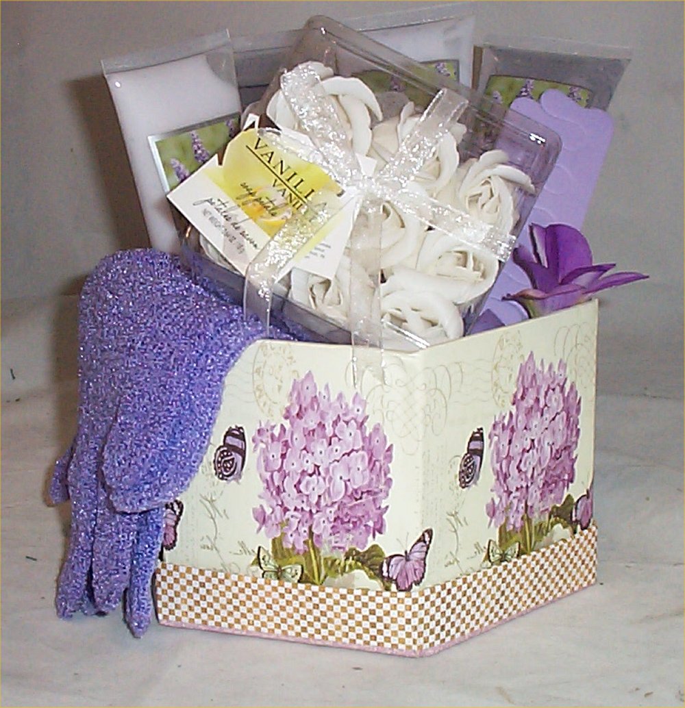 Lavender Spa Kit Gift Basket Bath Rose Soap Lotion Shower Gel Facial ...